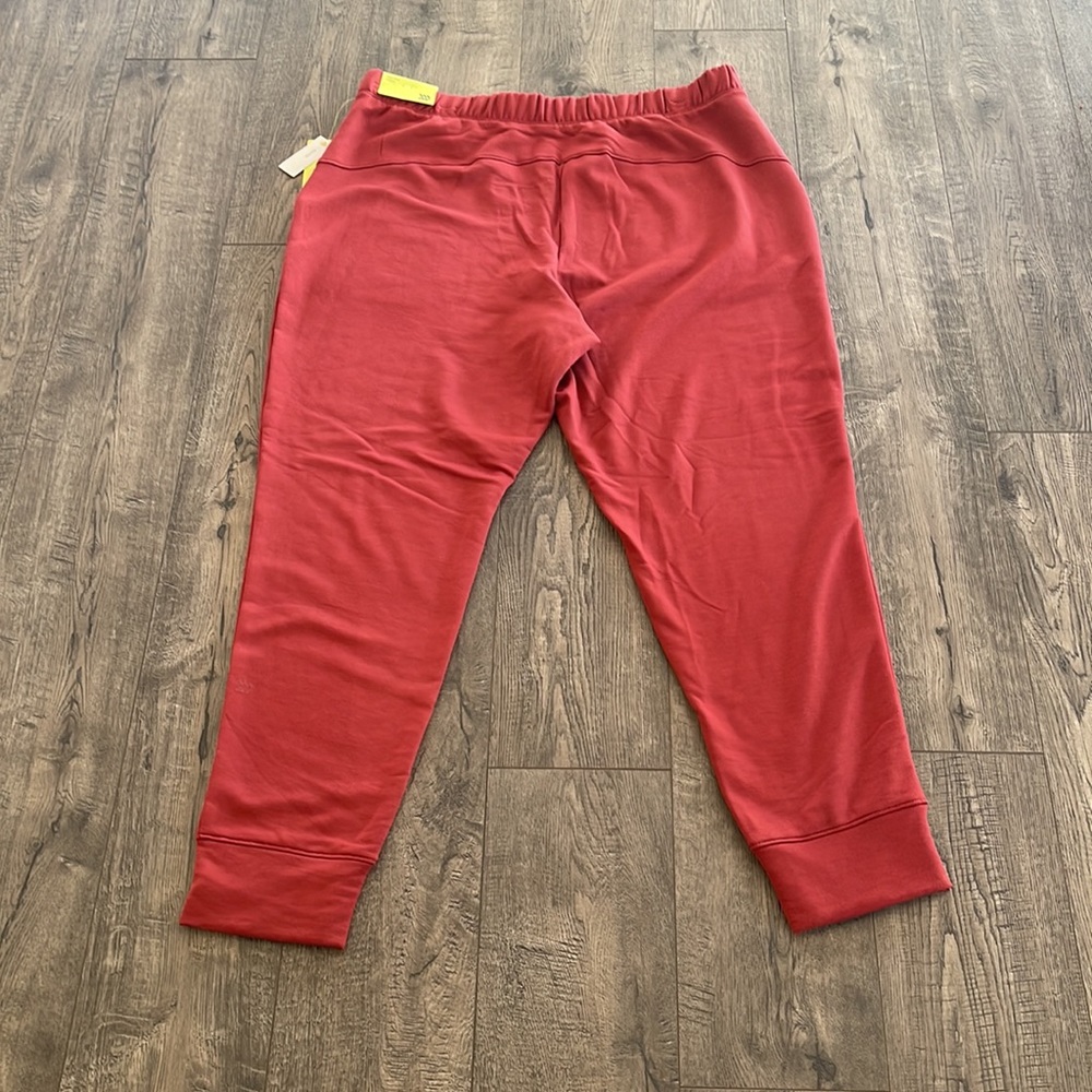 High- Rise Jogger - Picture 4 of 4